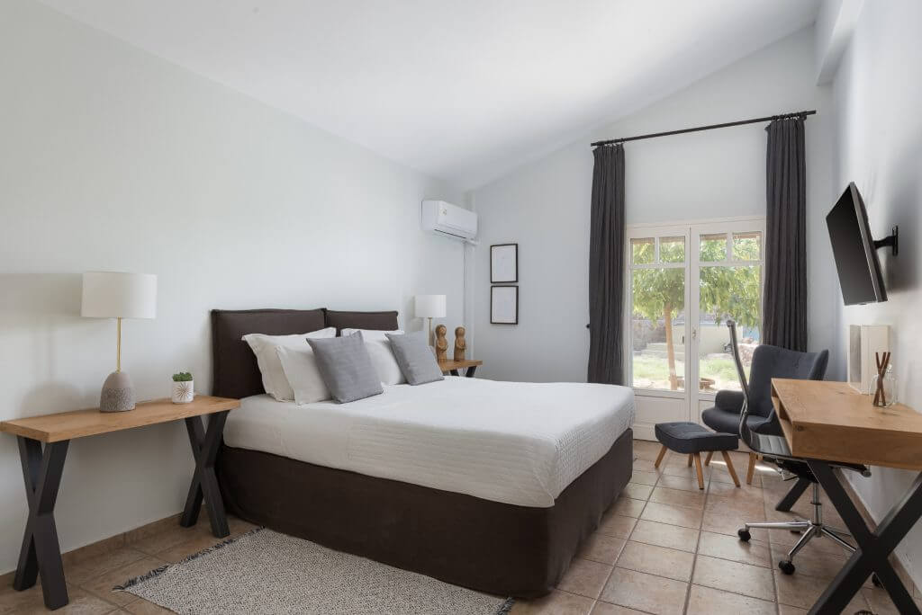 Bedroom with Ensuite Bathroom, Villa Melitta